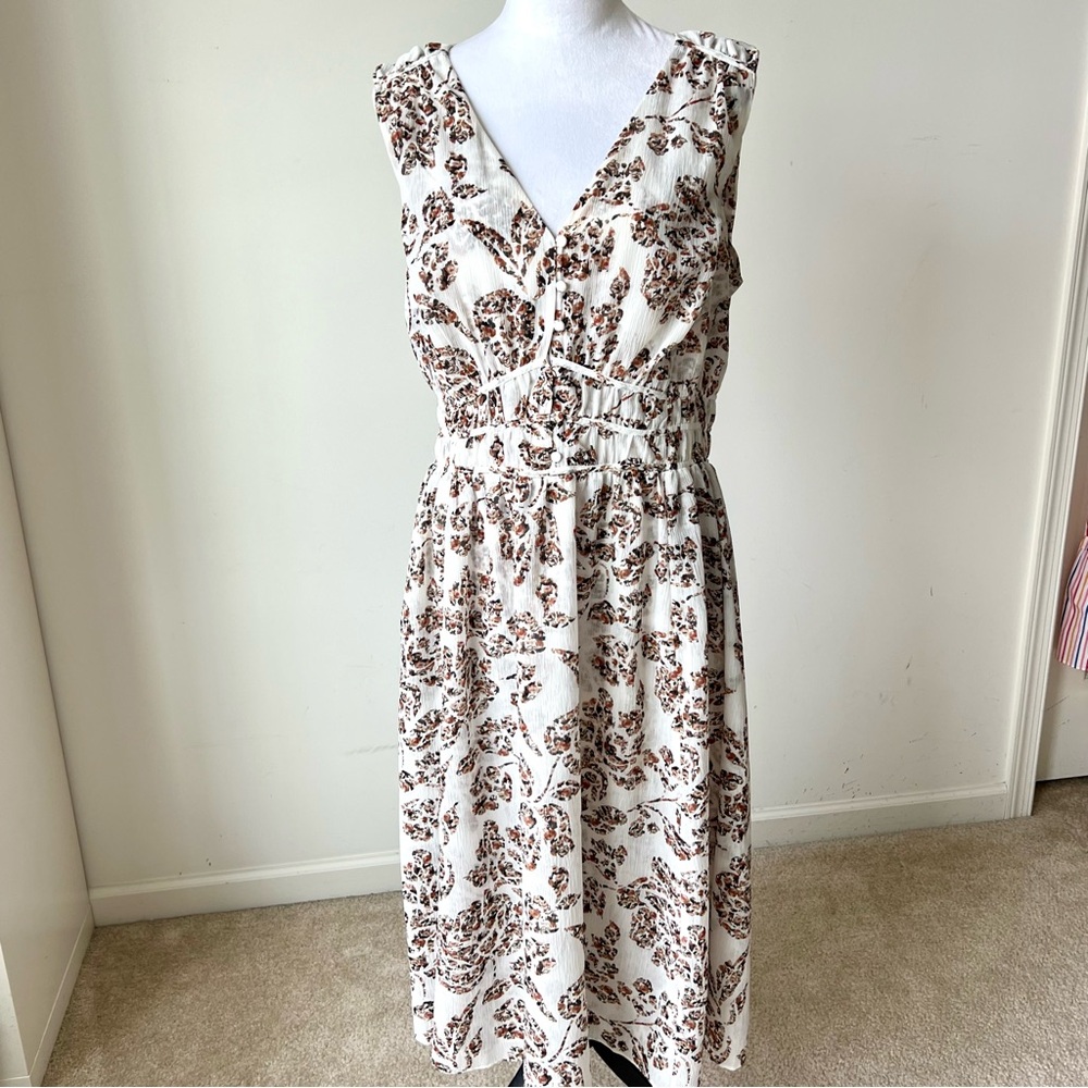 WHITE HOUSE BLACK MARKET Sleeveless Floral Ruched Lightweight Dress—SZ. Large - Picture 1 of 14
